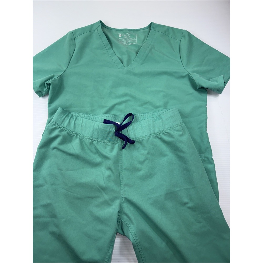 FIGS FW1100 Technical Collection Scrub Set M/MP Teal Green V-Neck PO 1917  1918